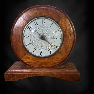 LANSHIRE WOOD MANTLE CLOCK - See Pics / Read